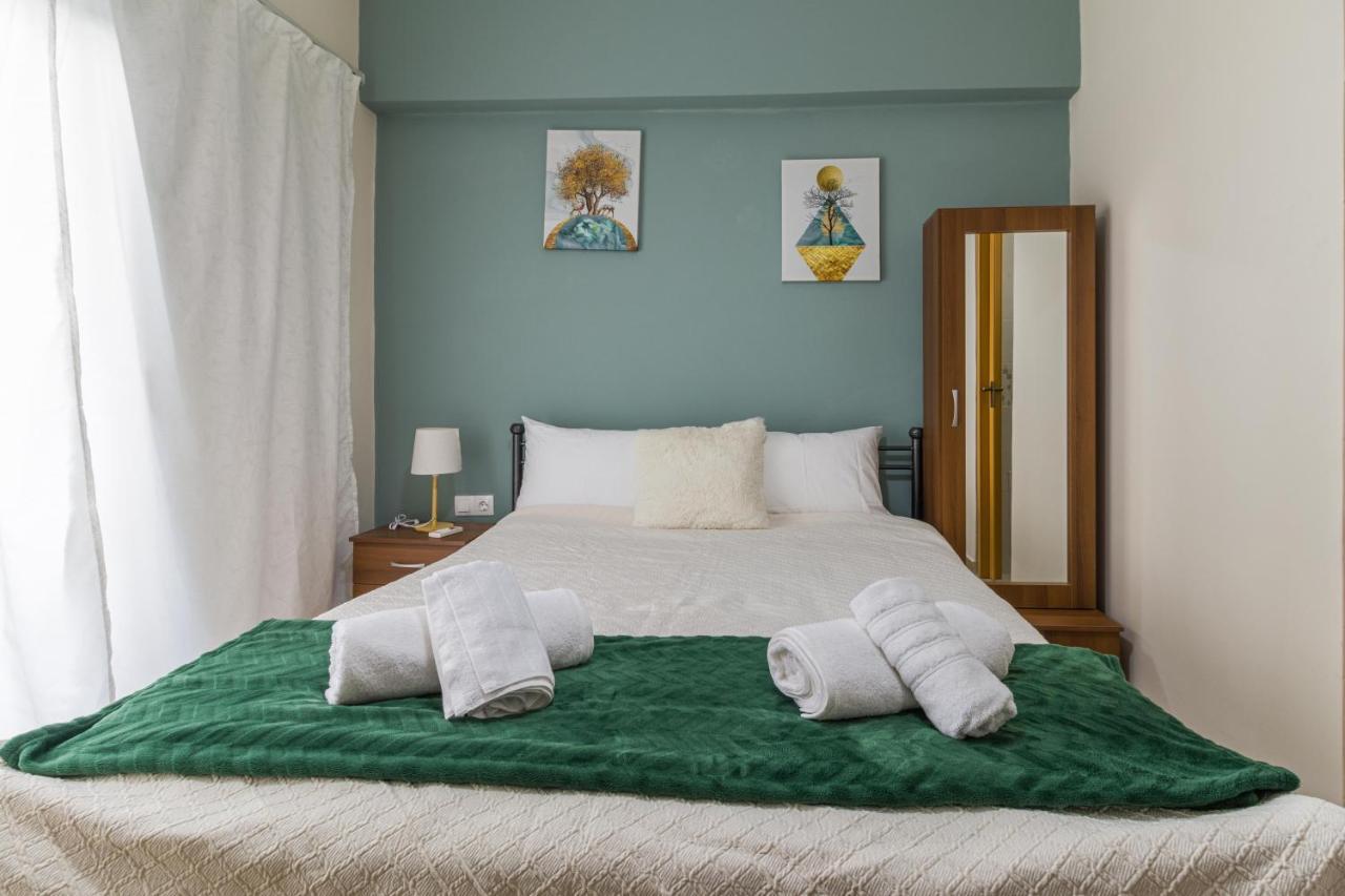 شقة Couples Retreat, Fully Equipped Studio/ Loutraki Beach المظهر الخارجي الصورة